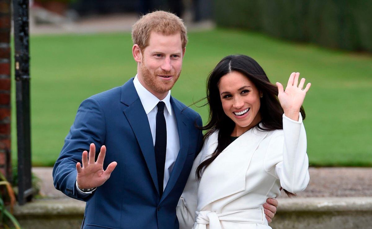 El príncipe Enrique de Sussex y su esposa Meghan Markle posan para TIME