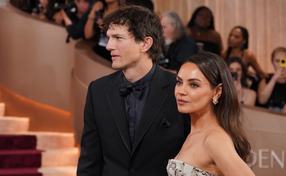 Ashton Kutcher y Mila Kunis en los Golden Globes 2026 / Foto: AP