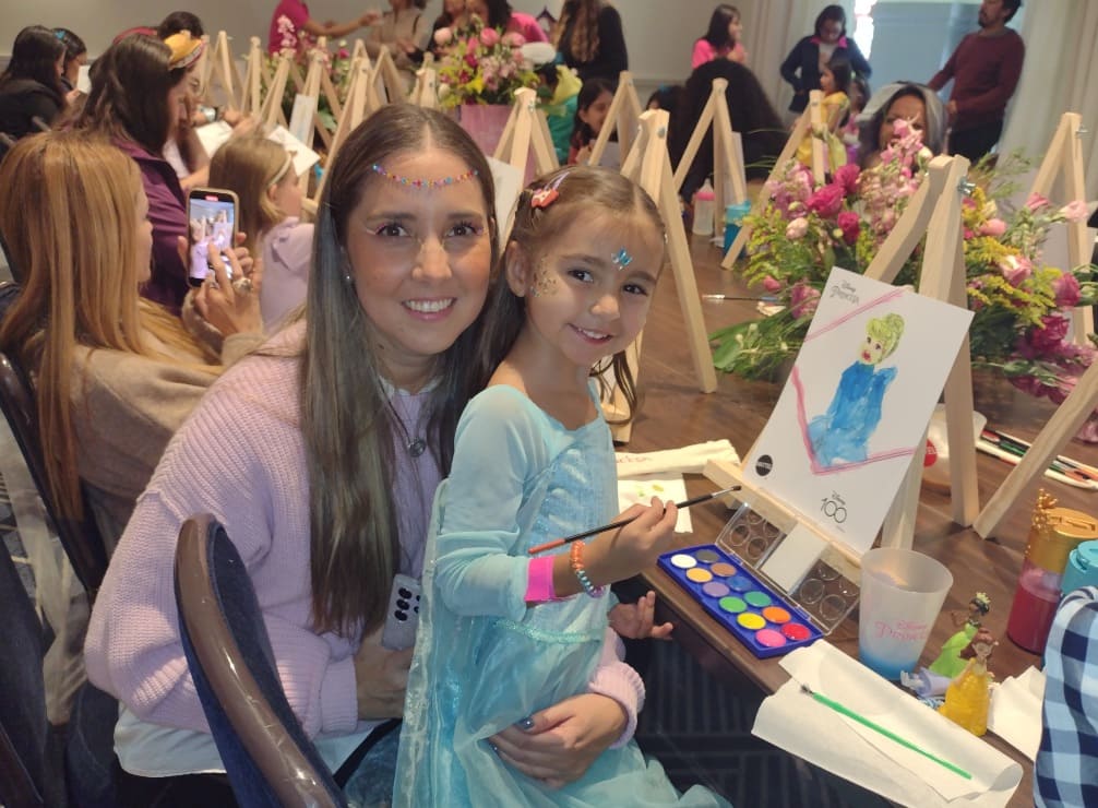 Sara Hidaldo con su hija Carlota / Édgar Laguna