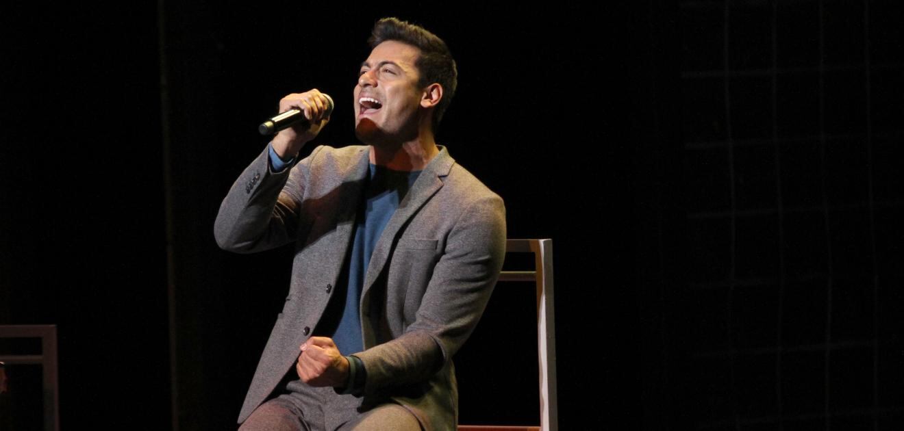 <p>¿Por qué Carlos Rivera habrá borrado todo de sus redes sociales? (Foto: Instagram y El Universal)</p>

<p>&nbsp;</p>
