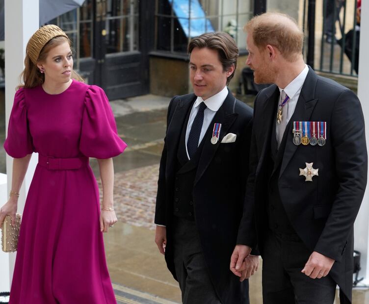 Revelan lo que el príncipe Harry dijo durante la coronación de Carlos III