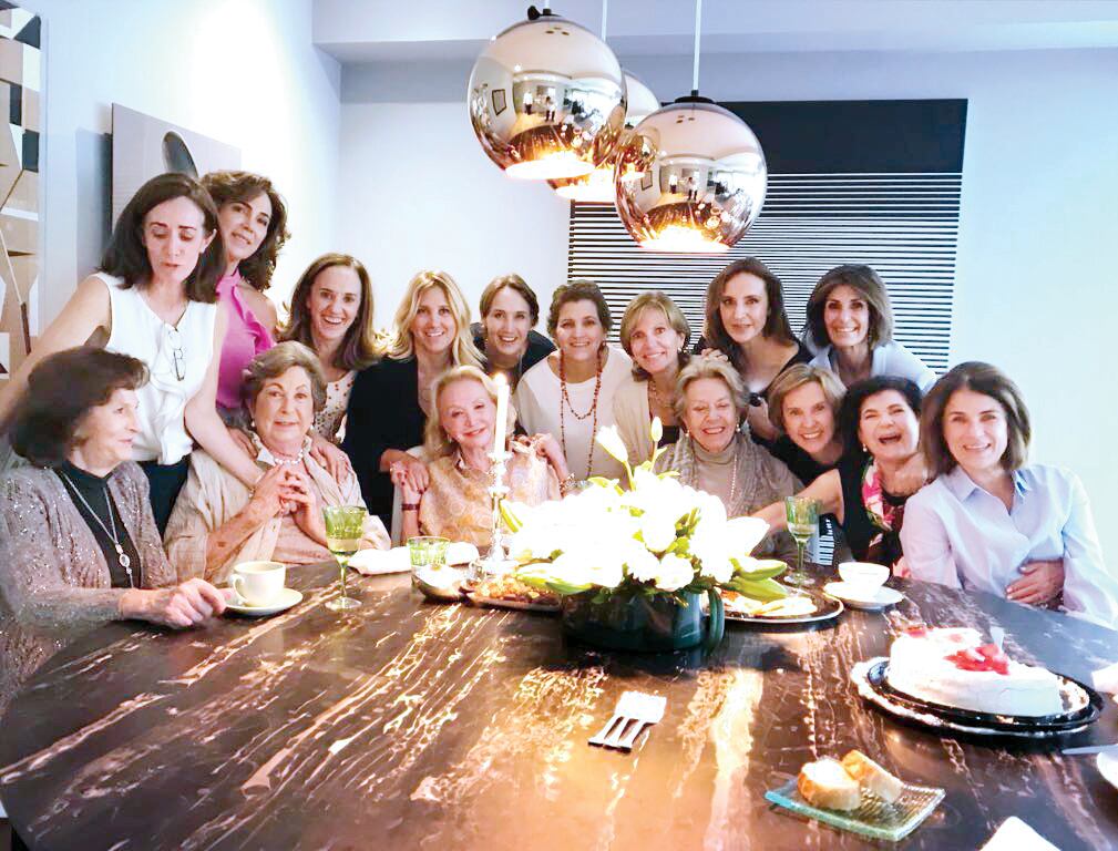 Isabel Torres y Álvaro Molas se casaron en Cavas Codorniu