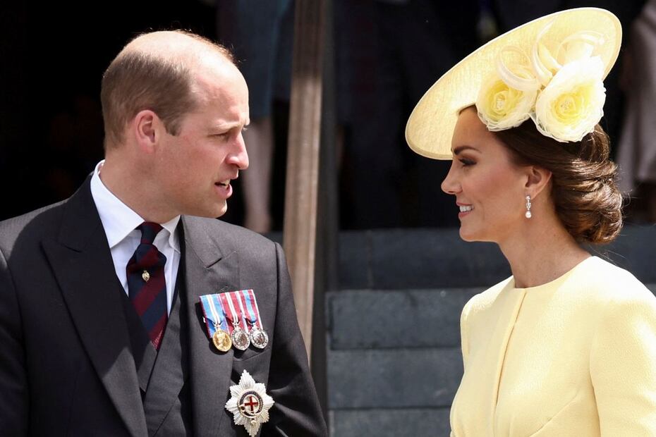 Kate Middleton, glamorosa con un vestido de Emilia Wickstead y aretes de la reina Isabel II