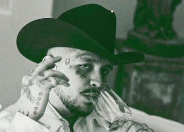 Christian Nodal revela cómo tapó los ojos que se tatuó de Belinda