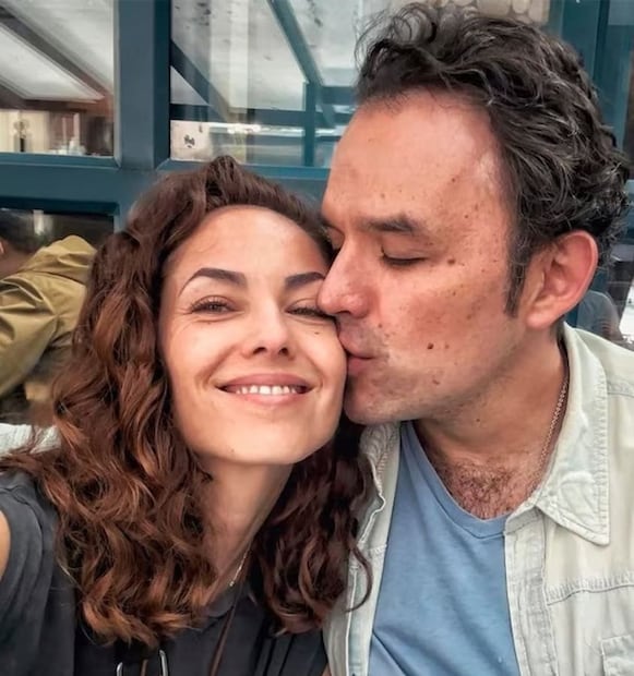 Bárbara Mori con su novio Fernando Rovzar / Foto: Instagram