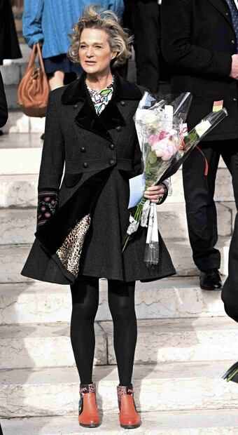 Por primera vez, la princesa Delphine de Bélgica y su padre, el exrey Alberto, se abrazan en público