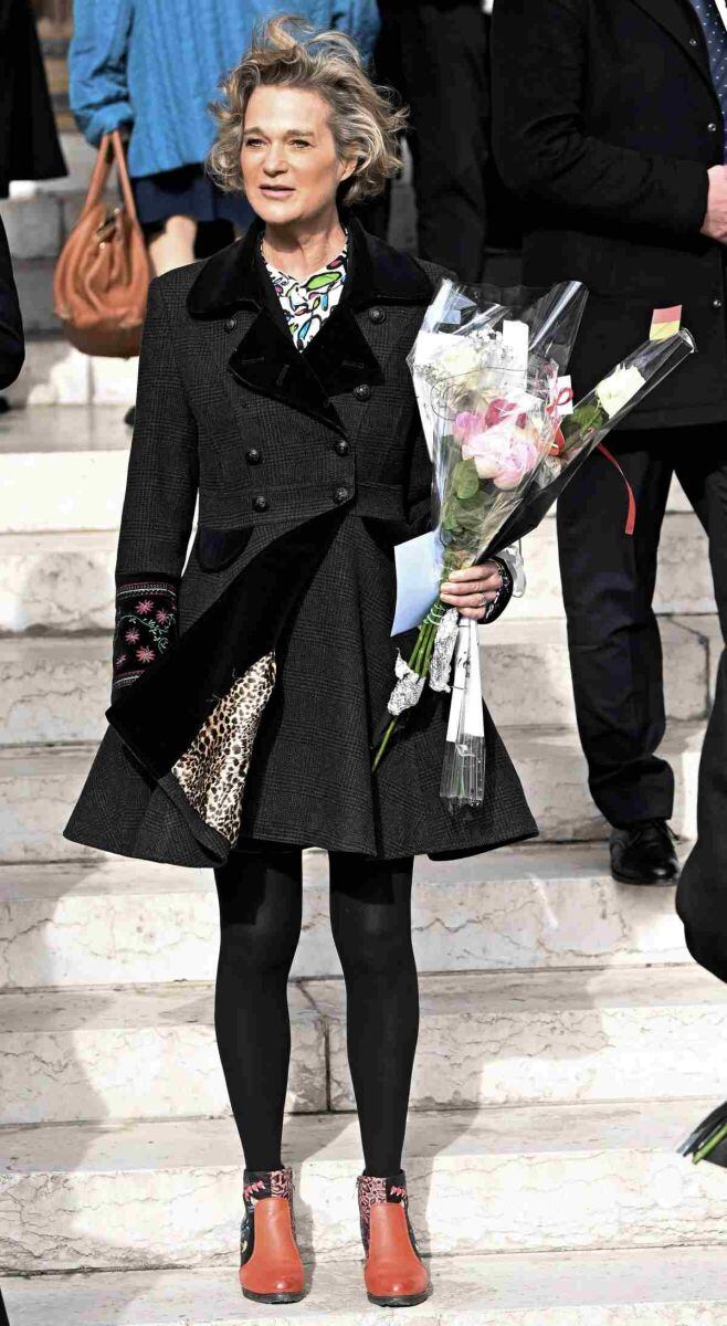 Por primera vez, la princesa Delphine de Bélgica y su padre, el exrey Alberto, se abrazan en público