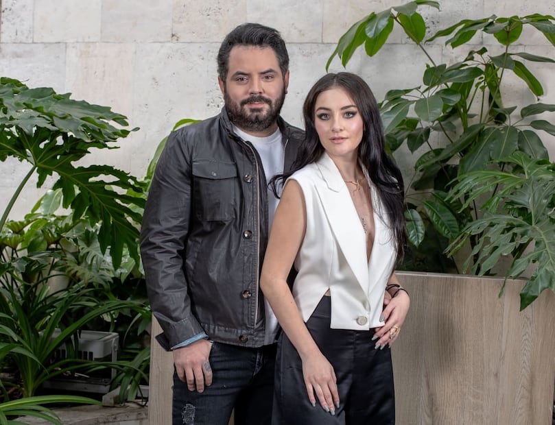 José Eduardo Derbez y Paola Dalay | Foto: Edgar Silva Fuentes - Locación: Mondrian Condesa - Maquillaje: Alberto Pérez - Joyas: HStern - Look: Paris Rodríguez y High Life