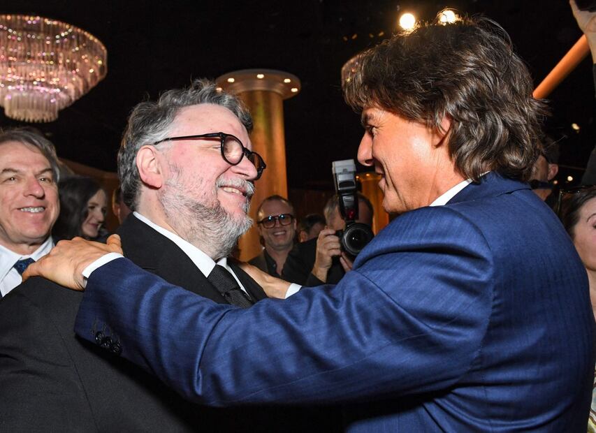 El tierno y amoroso momento entre Tom Cruise y Guillermo del Toro