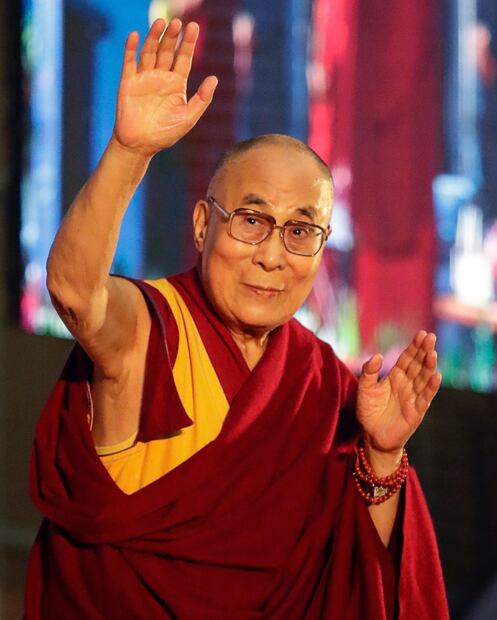 Las 3 controversias del Dalai Lama, desde comentarios misóginos hasta encubrimiento de abuso