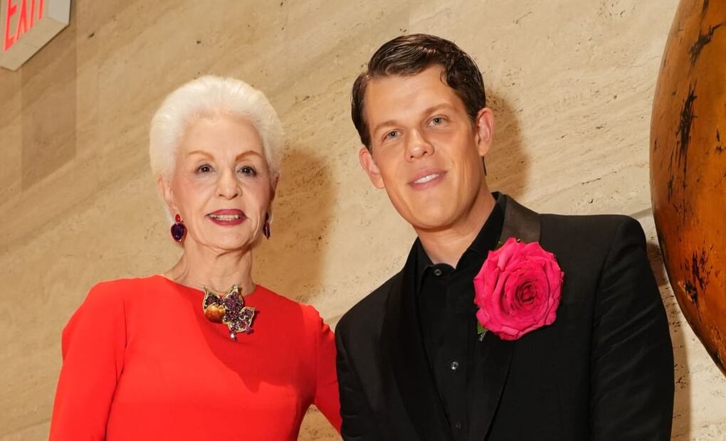 La diseñadora Carolina Herrera con Wes Gordon, director creativo de la marca / Getty Images