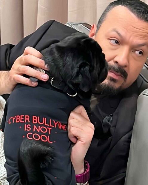 Pepe Aguilar junto a su perrito 'Gordo' / Foto: Instagram