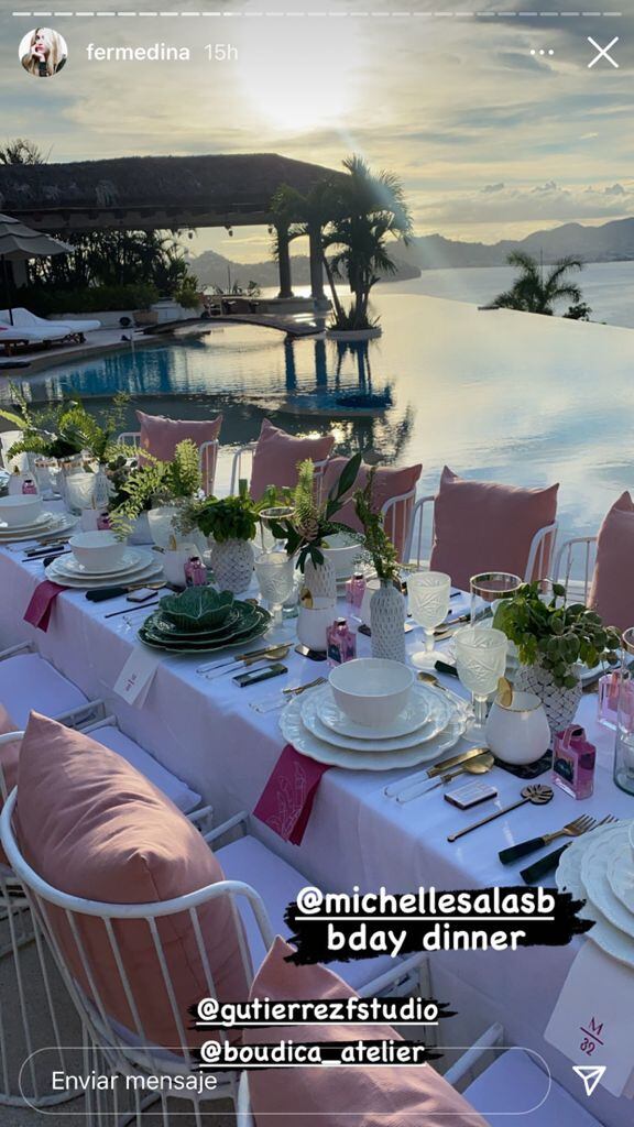 Michelle Salas celebra 32 años con una fiesta de los 70's en Acapulco