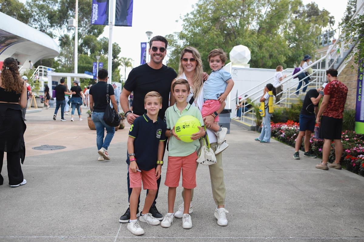 José Luis, Matías, Santi Font, Susie Rizo y Álex Font. (Foto: Antonio Martínez)