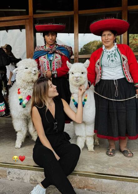 Durante su visita a Perú, Michelle Salas se enamoró de las alpacas/Foto: Instagram