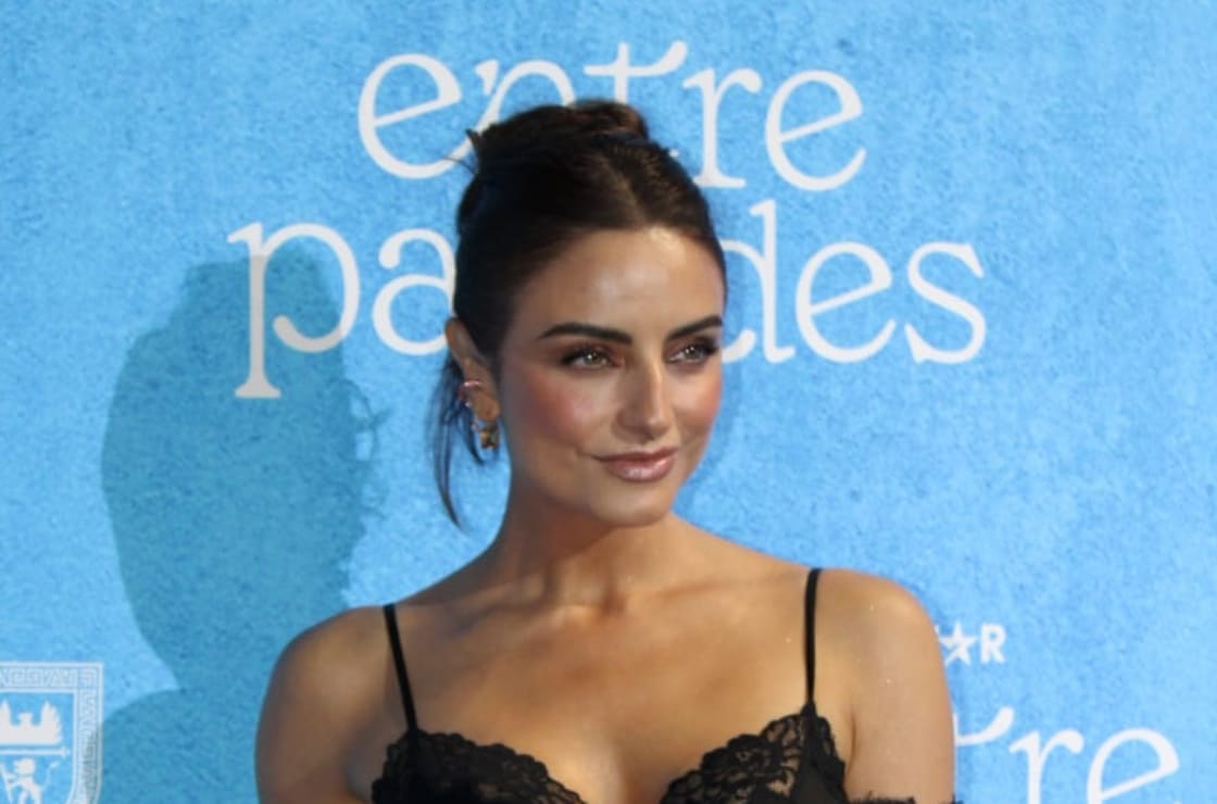 Aislinn Derbez y su esperado regreso a las pantallas con “Entre Paredes”