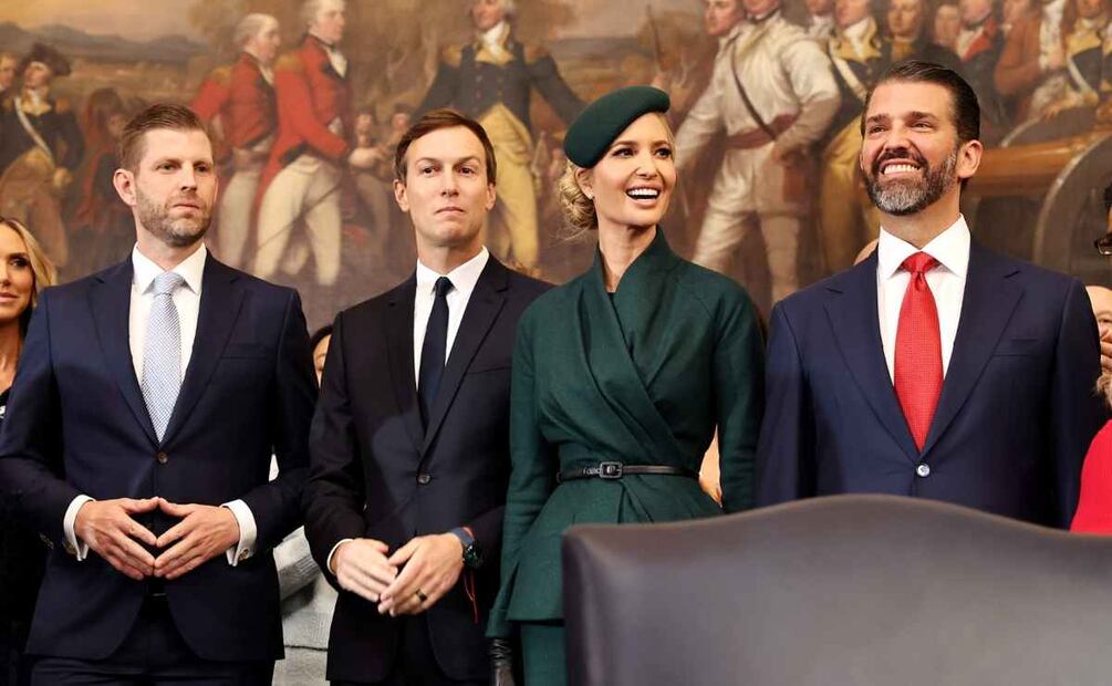 Ivanka Trump junto a Donald Trump Jr / Foro: AFP