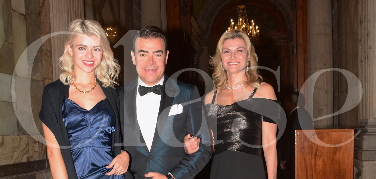 <p>Carla Mauri, Toño Mauri y Carla Alemán. <strong>(Fotos: Staff Clase)</strong></p>
