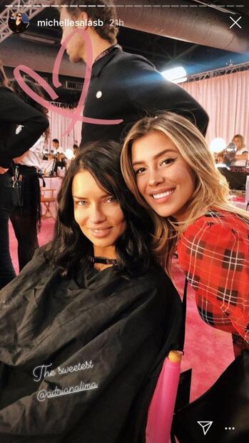 Michelle Salas, de visita en el backstage del Victoria's Secret Fashion Show