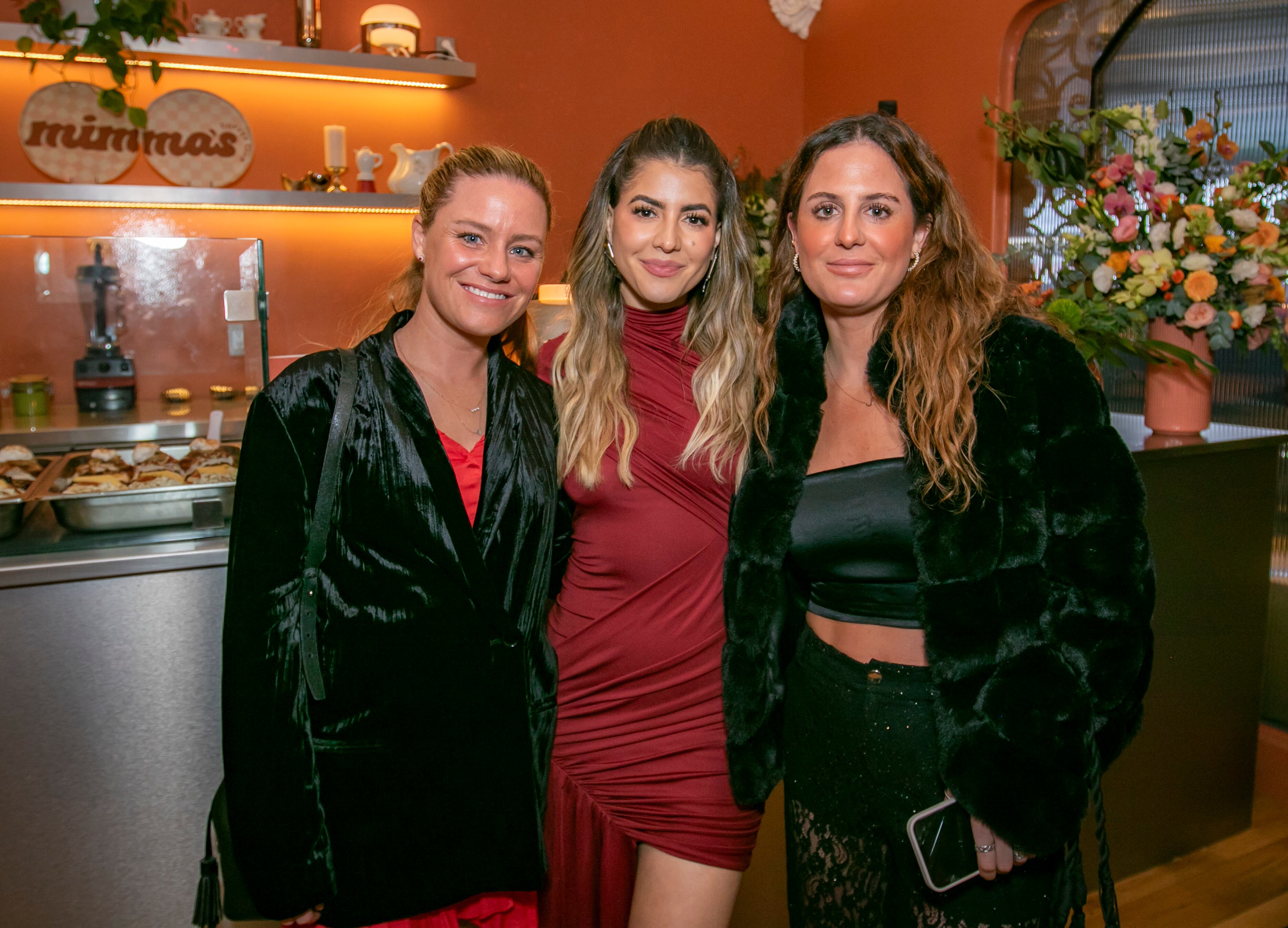 Ana Belén Lorenzo, Pamela Allier y Susana Lorenzo. (Foto: Bernardo Maldonado)