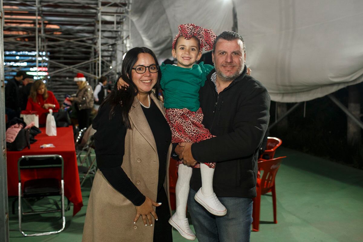 Johanna Martens, María y Luis Zubieta. (Foto: Esteban Torreblanca)