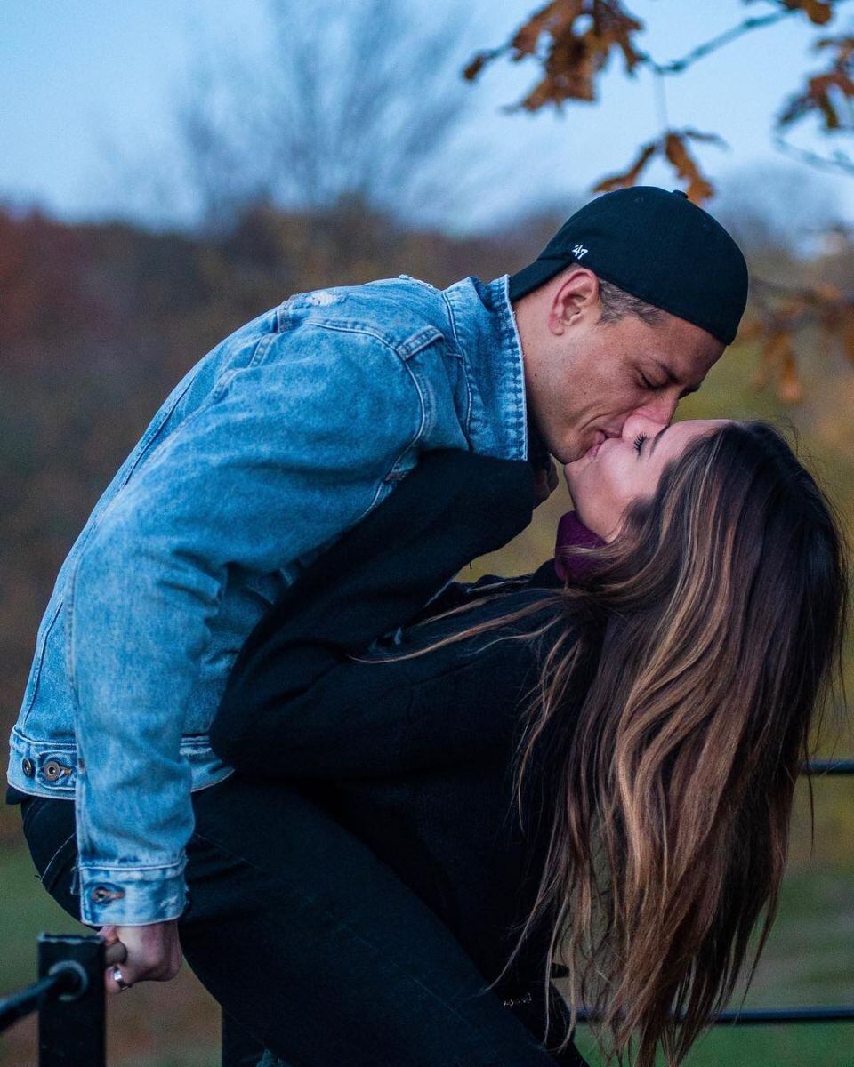 FOTO: el baby bump de Sarah Kohan, la novia del “Chicharito” Hernández 