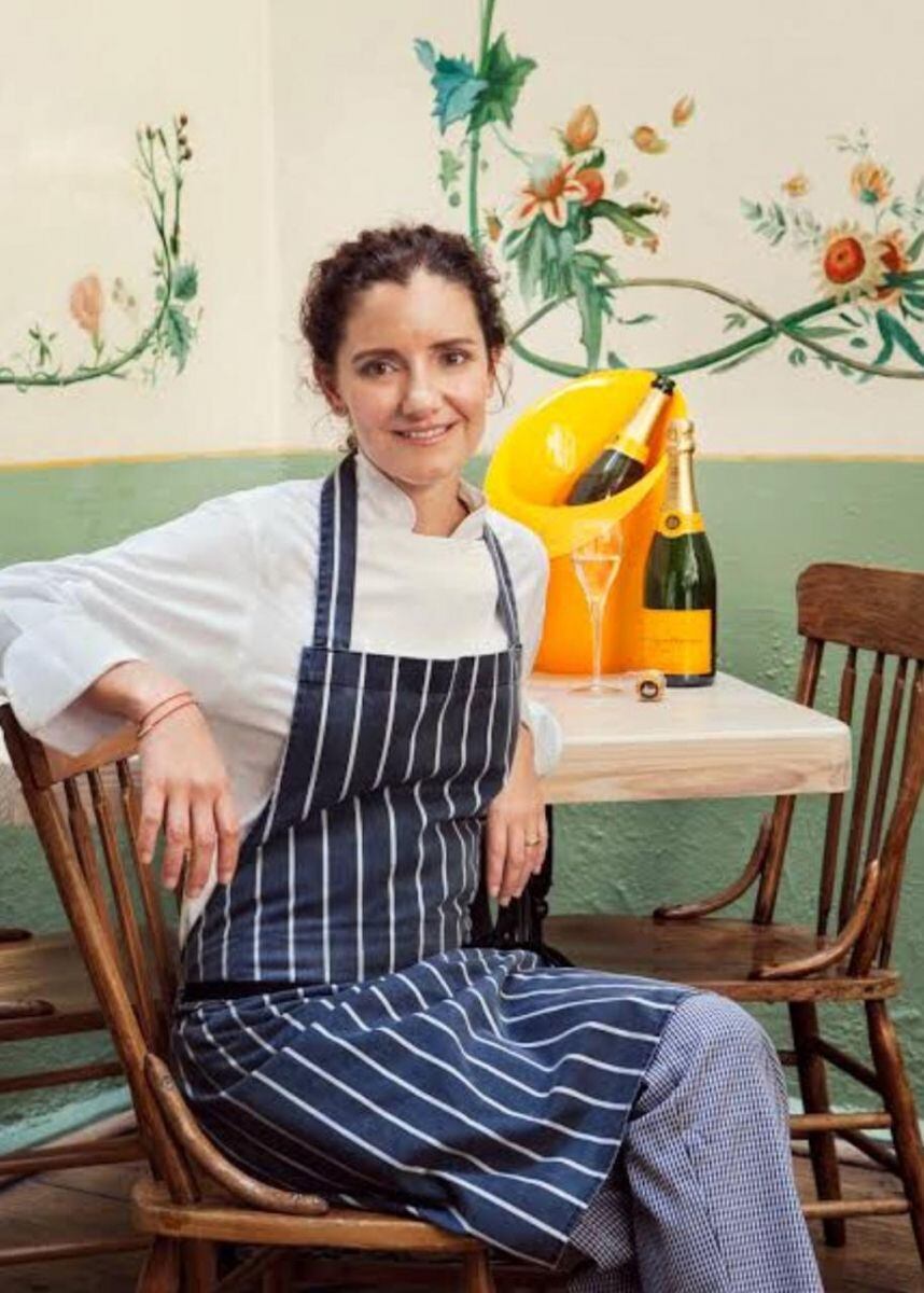 Un éxito la conferencia de la doctora Shefali organizada por María Hank