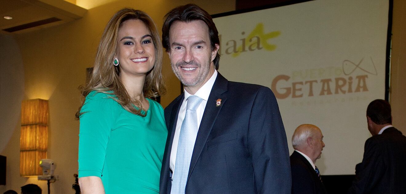 <p>Paola Albarrán compartió por primera vez una fotografía en redes sociales de sus trillizos Pablo, Natalia y Fernando.<strong> (Fotos: Archivo El Universal, Instagram) &nbsp;</strong></p>
