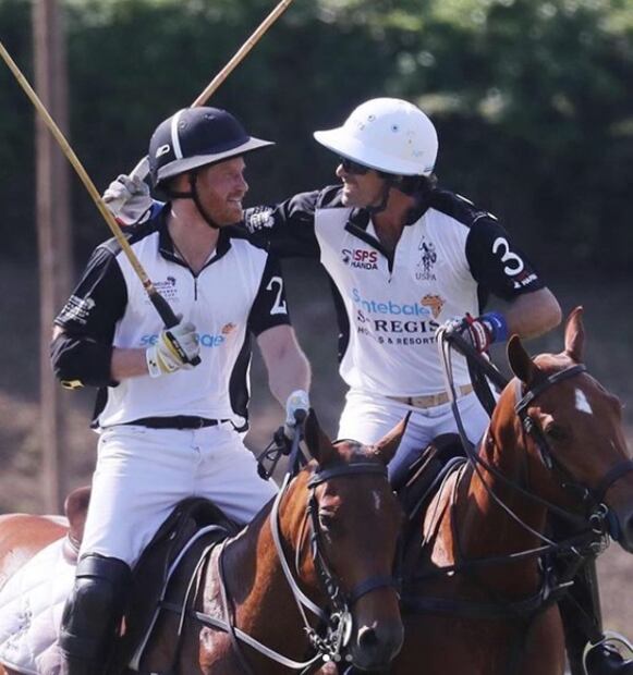 "Sufre mucho por las personas que lo juzgan": Nacho Figueras, amigo de Harry de Sussex 