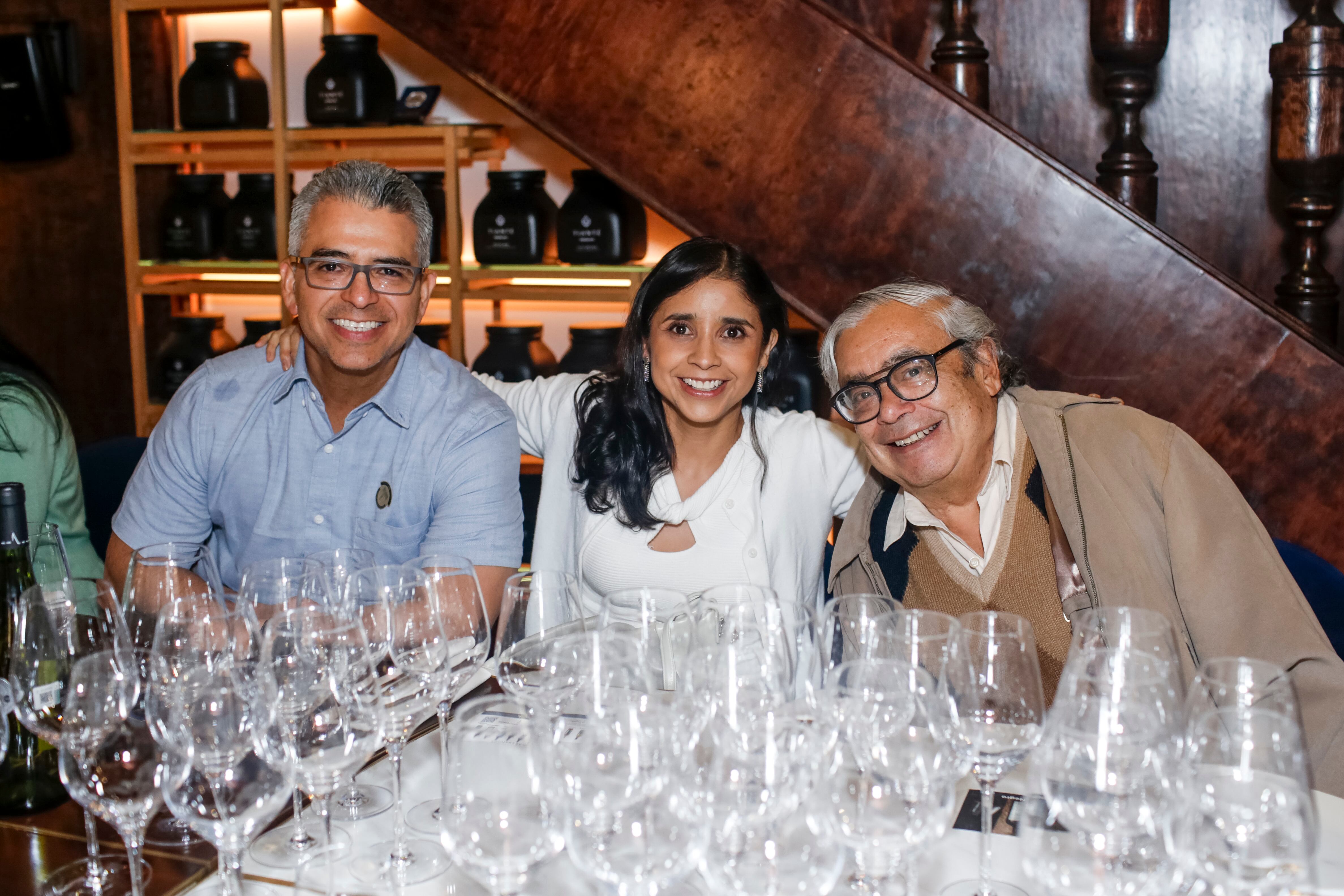 Ramón Gómez, Vanessa Velasco y Héctor Velasco. (Foto: Esteban Torreblanca)