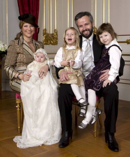 El novio chamán de la princesa Martha Louise de Noruega comparte emotiva fotografía dedicada al fallecido Ari Behn