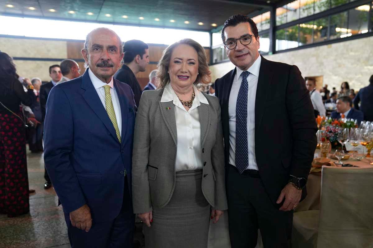 Moisés Salame Salame , Yasmín Esquivel y Eduardo Osuna. (Foto: Leonardo Gómez)