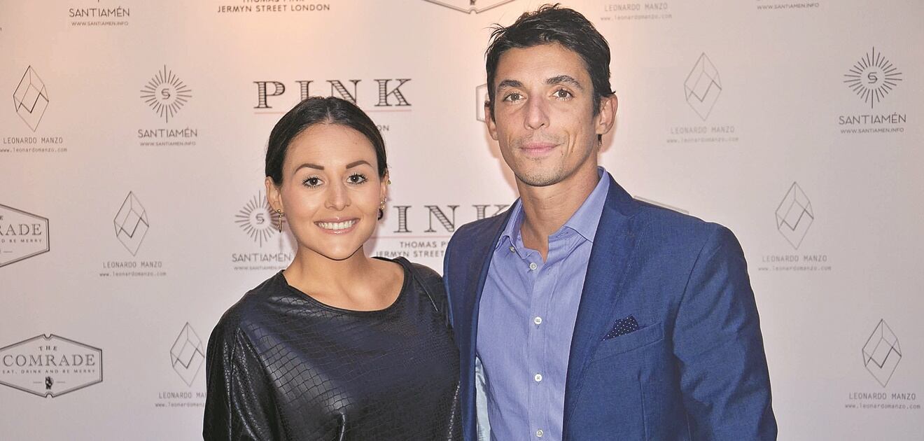 <p>La pareja de actores están contentísimos con su embarazo, así se ve la pancita de Zuria Vega a cuatro meses de embarazo. <strong>(Fotos: Instagram, Archivo El Universal)</strong></p>
