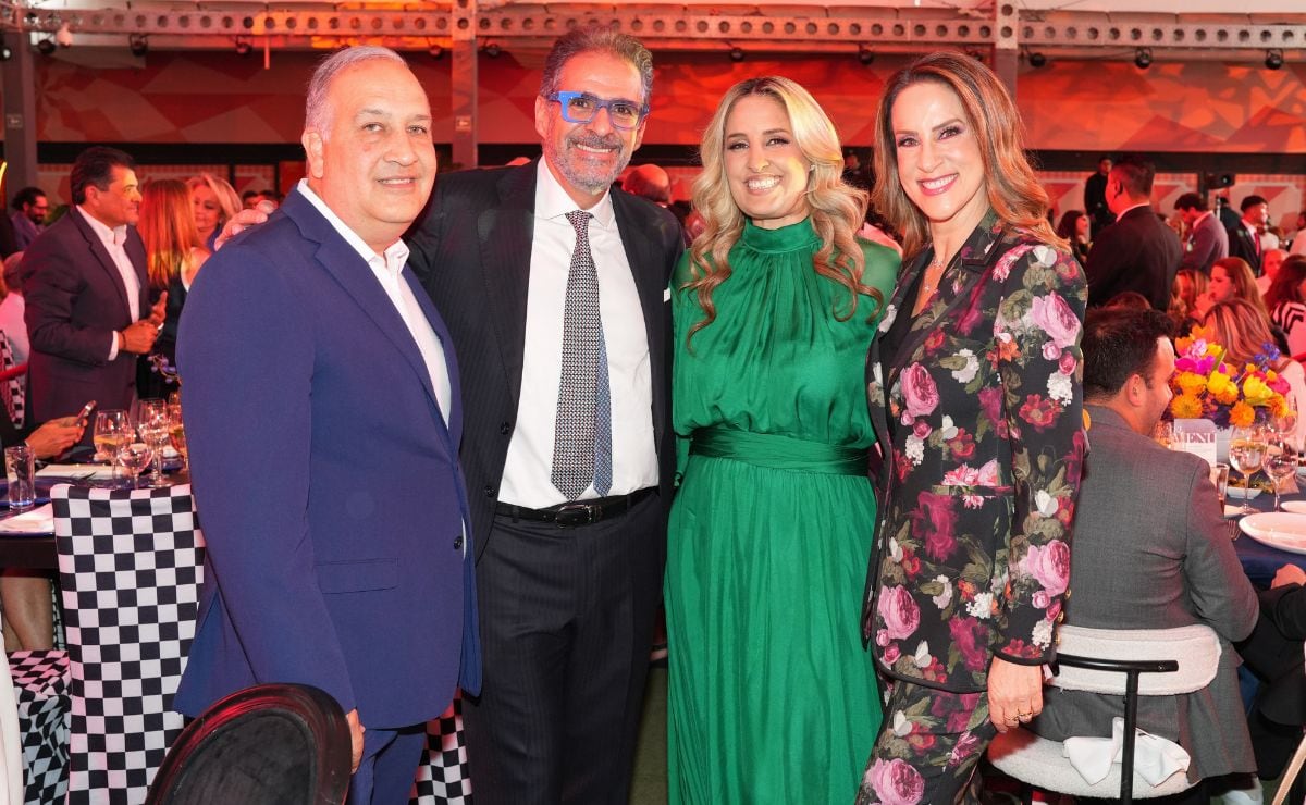 Ana Cristina Correa, Vero Salame, Móises Salame y Gabriela Torres / Foto: Leonardo.Gómez