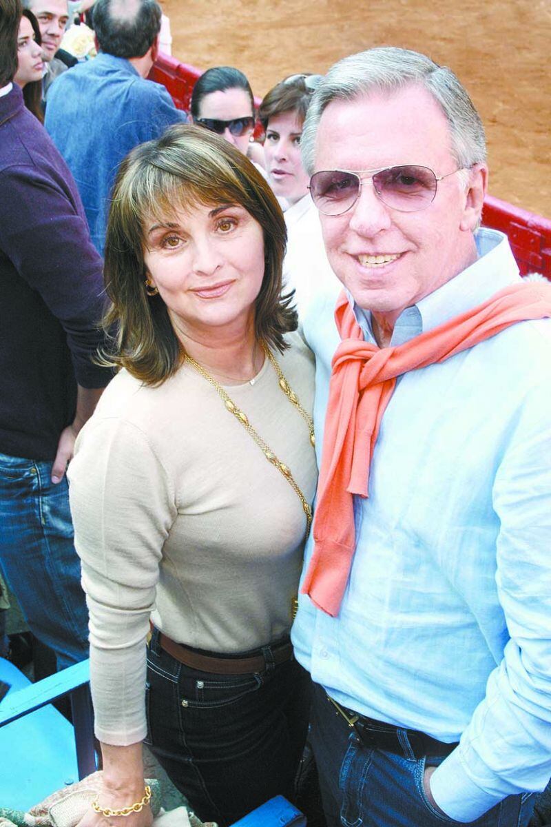 Ella es la esposa de Joaquín López Dóriga
