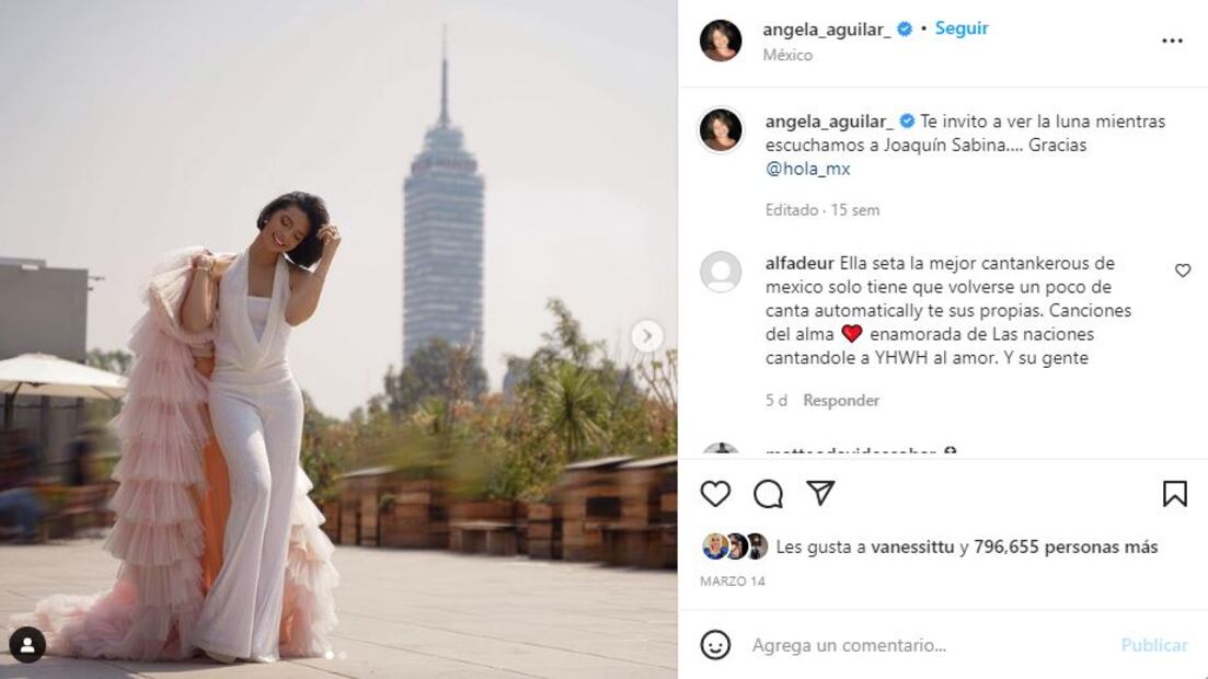 Ángela Aguilar te enseña cómo lucir un minivestido con zapatos de plataforma