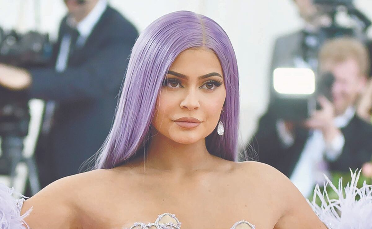 Kylie Jenner fuera de la lista de billonarios de Forbes