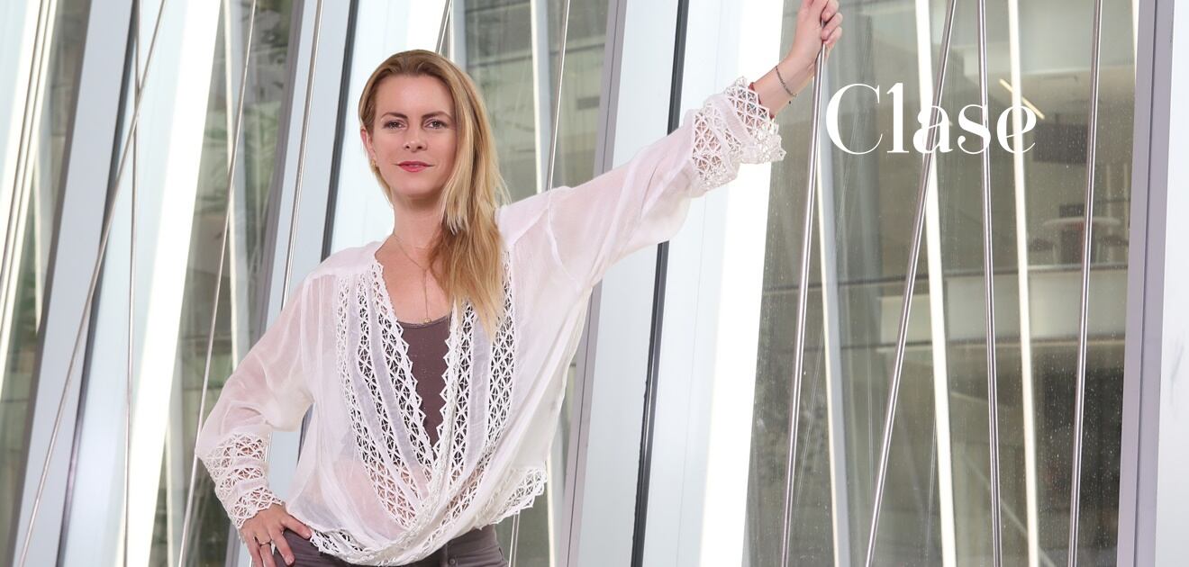 <p>Karina Velasco se transformó para ser una mujer más plena y ahora comparte su experiencia con el público. <strong>(Fotos: Alex Saldaña)</strong></p>
