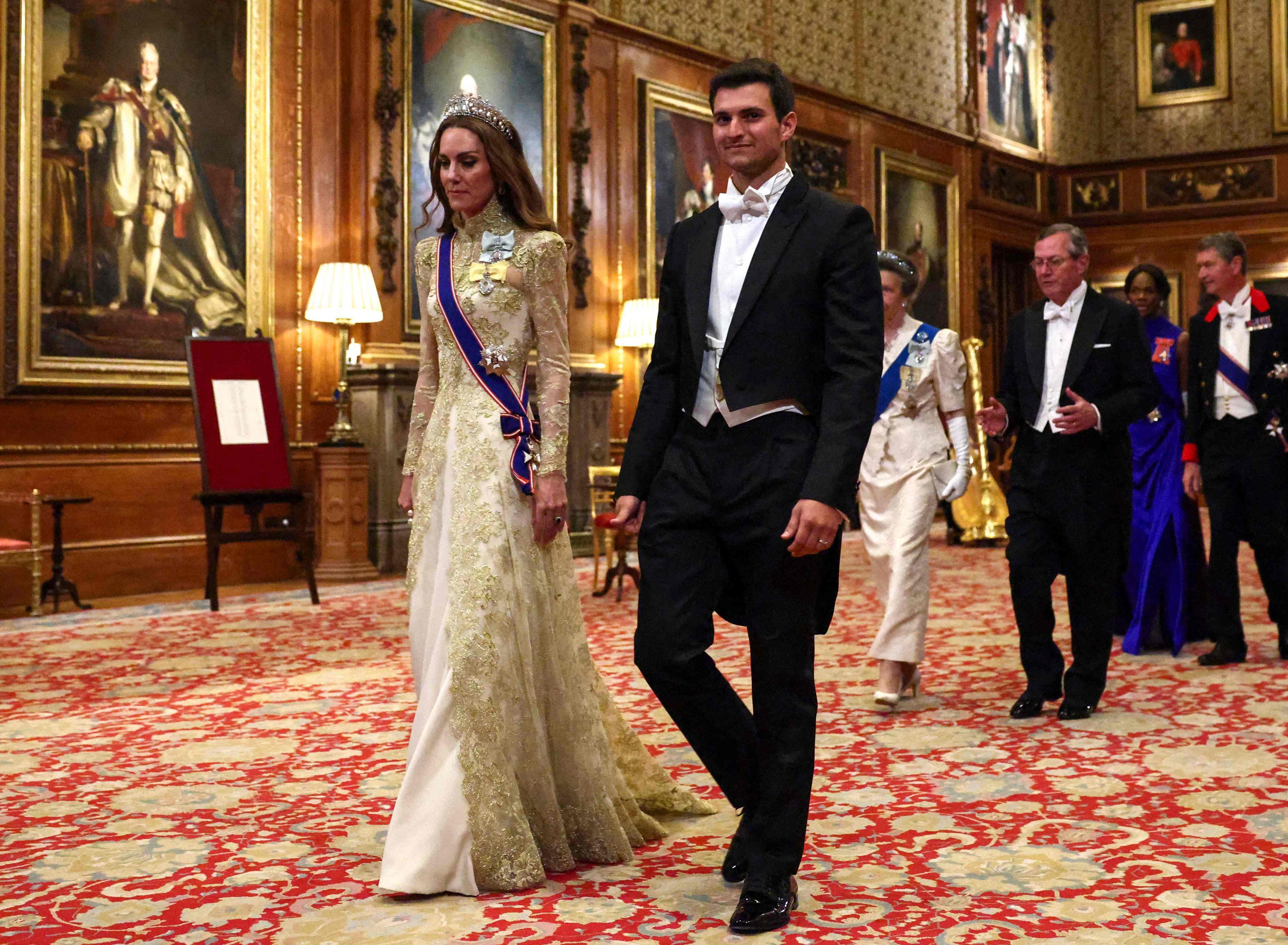 La princesa de Gales y Michael Boulos entrando al banquete de estado ofrecido a los Trump / Foto: AFP