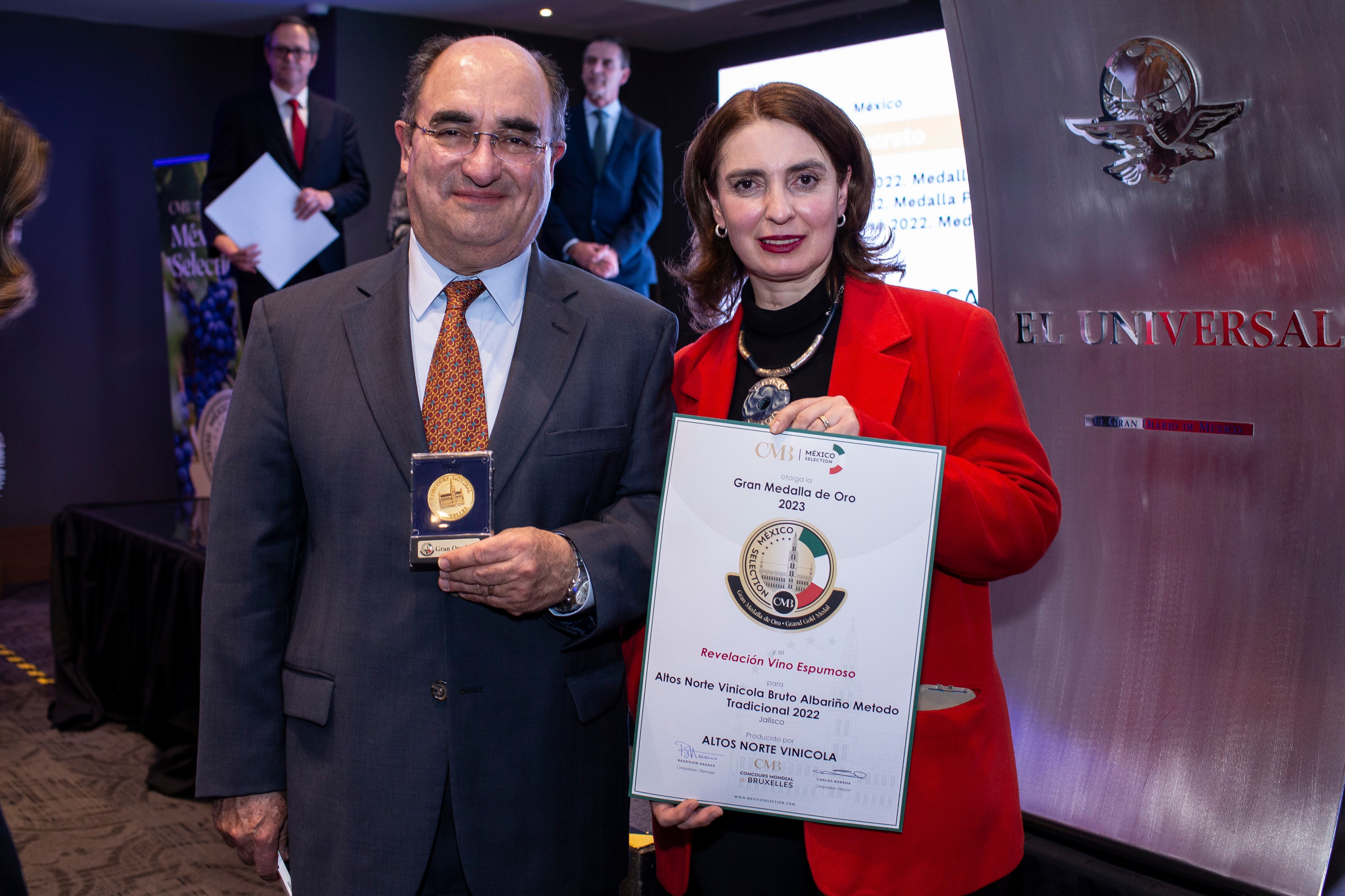 Gran Medalla de Oro a Revelación Espumoso de Altos Norte Vinícola. (Foto: Esteban Torreblanca)
