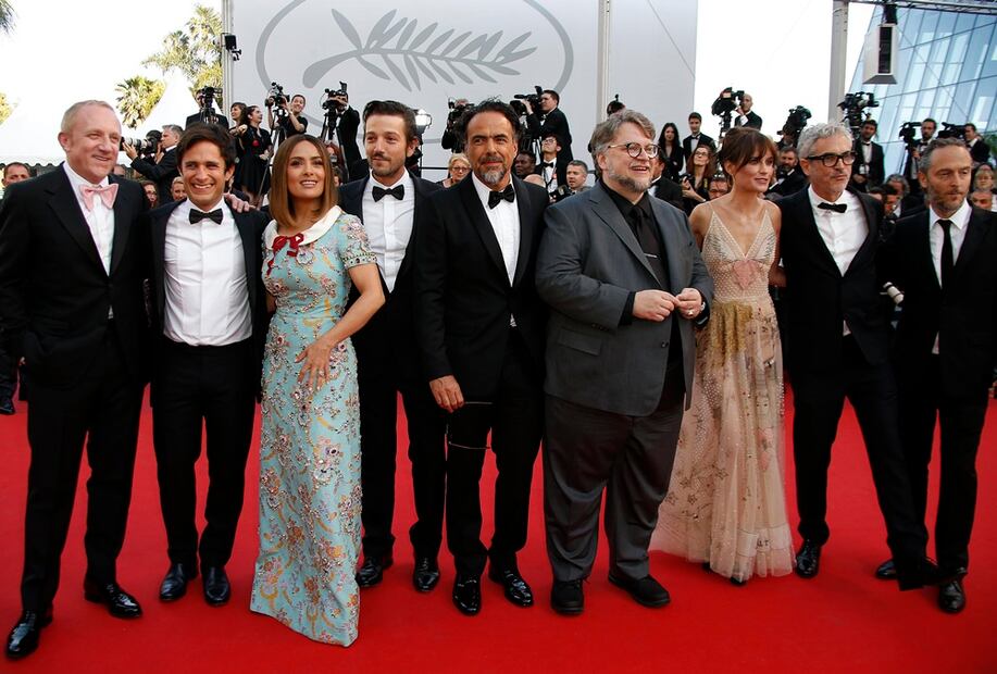 VIDEO: Los mexicanos más destacados del cine cantan con mariachi en el Festival de Cannes