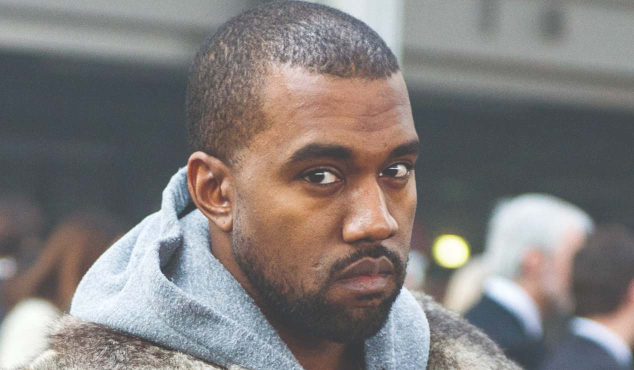 PETA se lanza contra Kanye West por publicar violenta foto de mono desollado