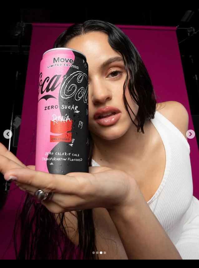Rosalía lanza refresco de cola con famosa marca