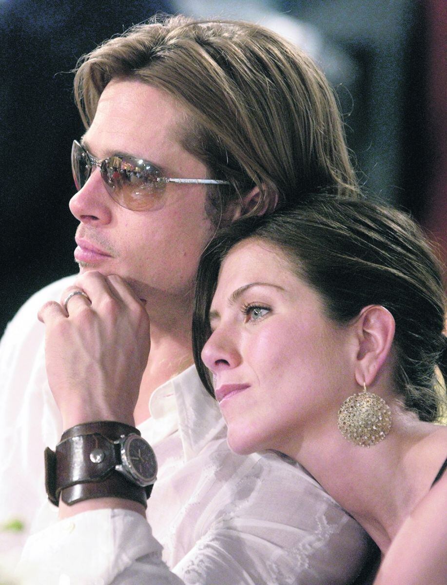 Aseguran que Jennifer Aniston podría recurrir a la Cienciología para olvidar a Brad Pitt 