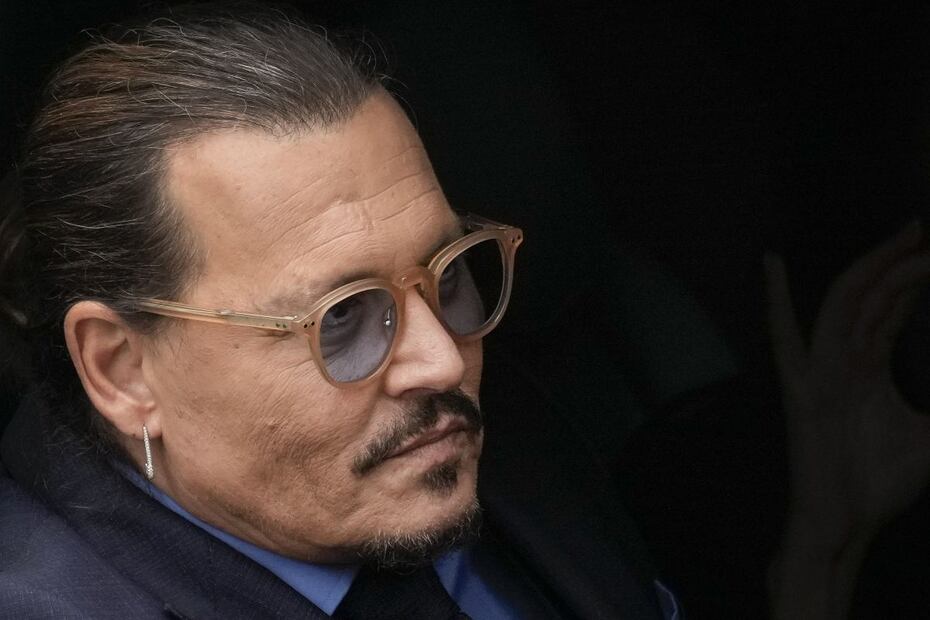 Johnny Depp regresa al escenario en medio de juicio por difamación
