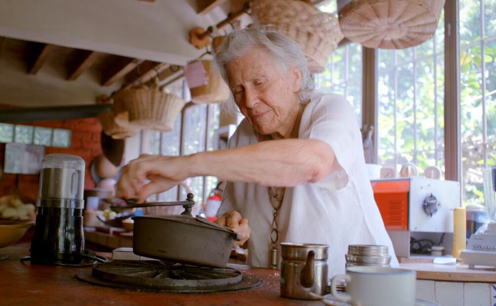 Muere Diana Kennedy, escritora y pilar de la cultura alimentaria