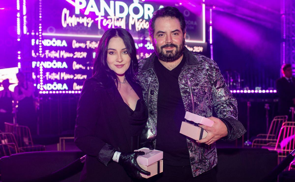 José Eduardo Derbez y Paola Dalay en Pandora Charms Festival Concert 2024 / Foto: Esteban Torreblanca