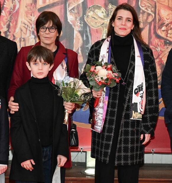 Carlota Casiraghi reaparece embarazada junto a su tía Estefanía de Mónaco