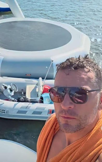 Martín Fuentes compartió una fotografia desde el yate donde celebraron el cumpleaños de su hija Caro / Foto: Instagram @mft07