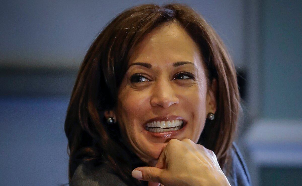 Equipo de Kamala Harris dice que Vogue cambió la foto de portada